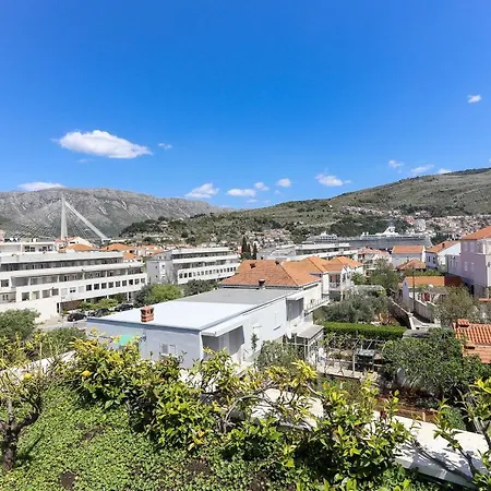 Alma Apartment